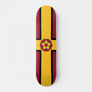 Drapeau sur la planche de skateboard de Northampto