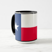 Drapeau Texas avec Bluebonnets sur noir, Mug (Devant gauche)