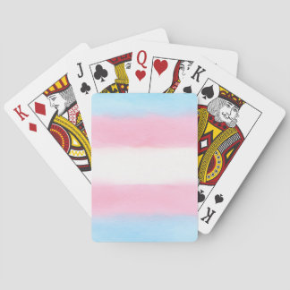 drapeau trans pâle sur des cartes à jouer
