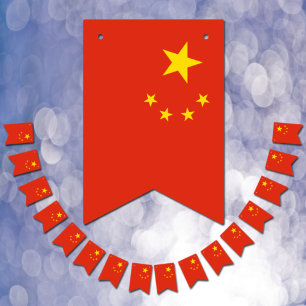 Drapeaux chinois et bannières de fête en Chine / M