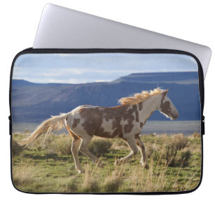 Dravend hengst, Steens Mountains, Oregon Laptop Sleeve