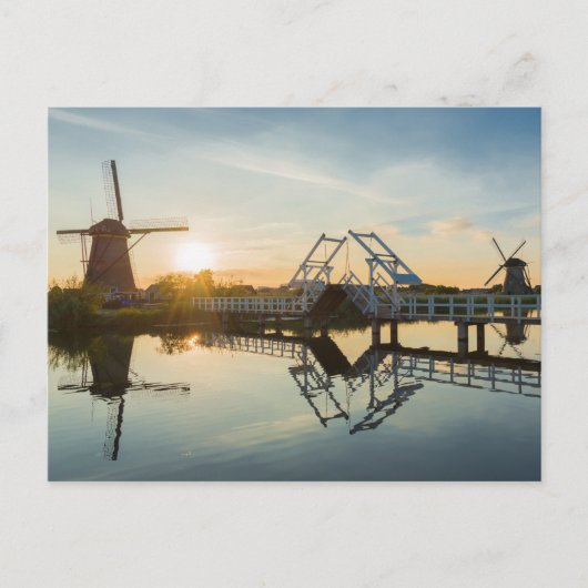 Drawbridge en windmolens bij zonsondergang in Nede Briefkaart (Voorkant)