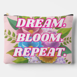 Dream Bloom Repeat Floral Motivatie CosmeticBag Etui