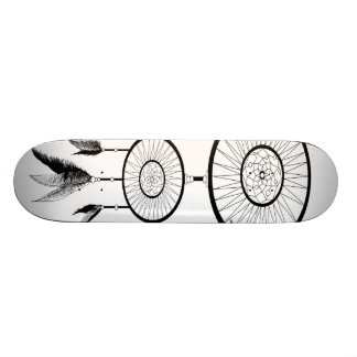 DREAM CATCHER BLACK EN WHITE SKATEBOARD