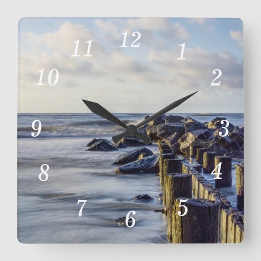 Dreamweaver Folly Seawall Clock Vierkante Klok (Voorkant)