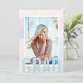 Dreamy Gradient Blur Photo Graduation Faire-part (Debout devant)