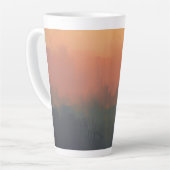 Dreamy Urban Mist – Abstract Cityscape Mug Latte Mok (Linkerhoek)