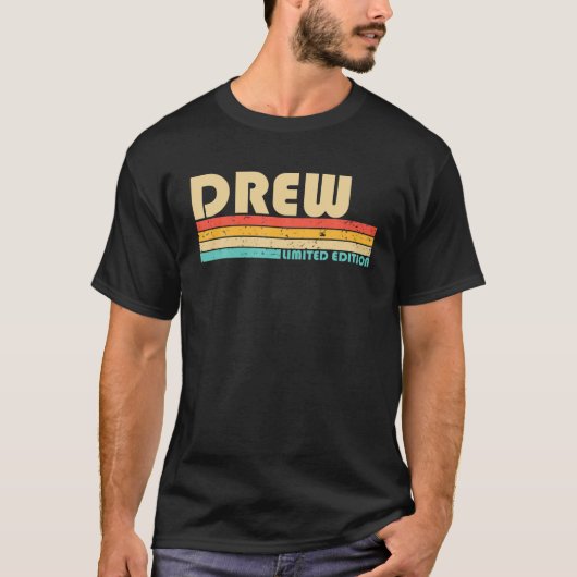 DREW Name Personalized Funny Retro Birthda T-shirt (Voorkant)