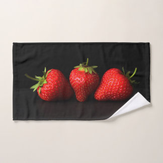 Drie aardbeien op zwarte BTCNA Bad Handdoek