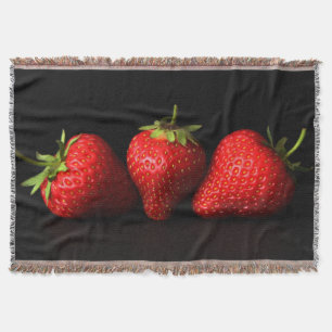 Drie aardbeien op zwarte tbcn-schroefband deken