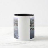 Drie F-16-strijders tegen valken vliegen in format Mok (Midden)