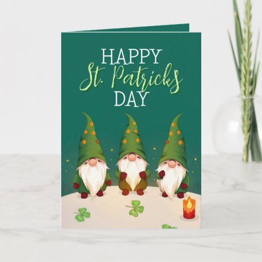 Drie Feestelijke Kabouters Klavertjes St. Patrick' Kaart (Voorkant)