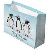 Drie feestelijke kerstpinguïns met aangepaste teks groot cadeauzakje (Voorkant Gekanteld)