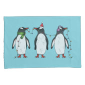 Drie feestelijke kerstpinguïns op lichtblauw kussensloop (Voorkant-Rechts)