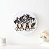 Drie Funny Bernese Mountain Dogs Wall Clock Grote Klok (Huis)