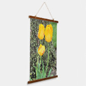 Drie gele tulpen / hangend wandkleed (Gebogen)