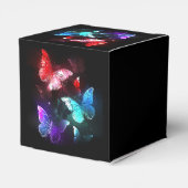 Drie gloeiende vlinders op nachtrustrondergrond bedankdoosjes (Achterkant)