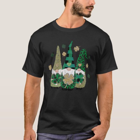 Drie gnomen Holding Shamrock Leopard Pset St Pat T-shirt (Voorkant)