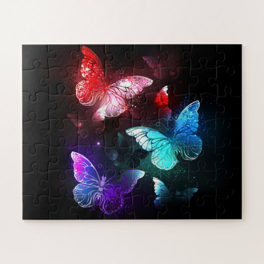 Drie golvende Butterflies op nachtachtergrond Legpuzzel (Horizontaal)