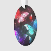 Drie golvende Butterflies op nachtachtergrond Ornament (voorkant)