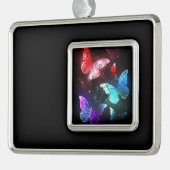Drie golvende Butterflies op nachtachtergrond Verzilverd Kader Ornament (Links)