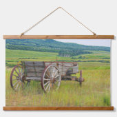 Drie  historische wagons in een grap hangend wandkleed (Voorkant)