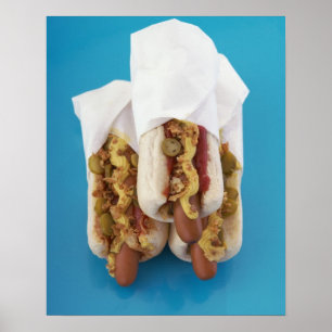 Drie hotdogs in bundels poster