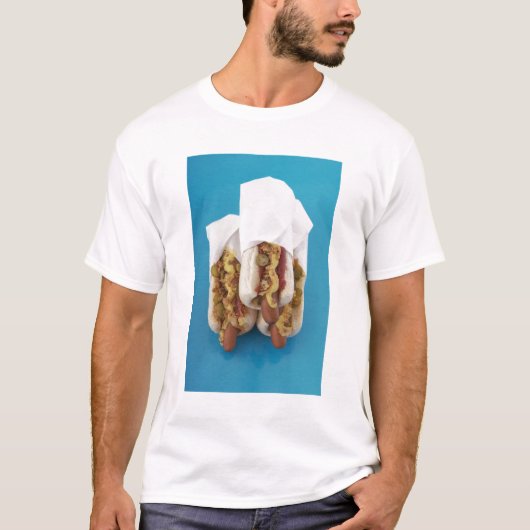 Drie hotdogs in bundels t-shirt (Voorkant)