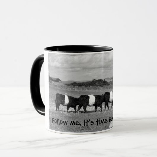 Drie jonge Belted Galloway. "Volg me" Mok (Voorkant links)