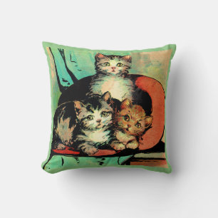 drie kleine kittens kussen