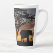 Drie olifanten bij zonsondergang hoog latte mok (Rechts)