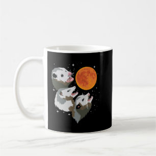 Drie Opossum Dead Moon Possum geeft geld voor Koffiemok