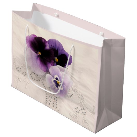 Drie paarse paniekjes groot cadeauzakje (Voorkant Gekanteld)