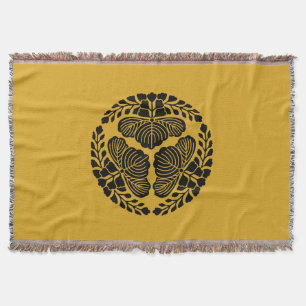 Drie paulownia-bloesems, hoofden naar buiten geric deken