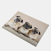 Drie pugs in rij deurmat (Schuin)