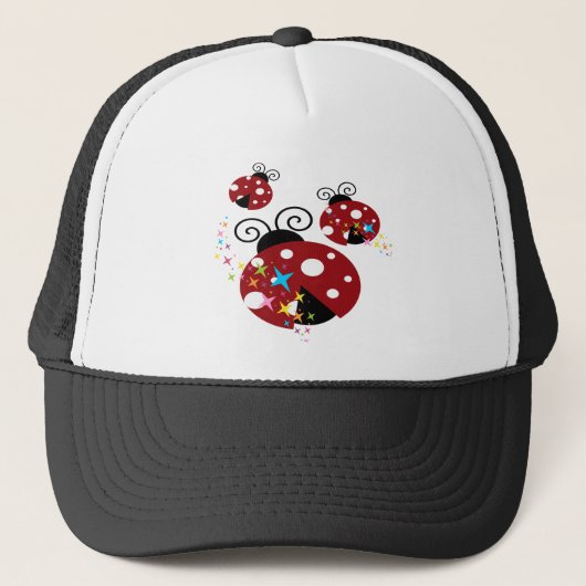 Drie rode en zwarte ladybug met sterren trucker pet (Voorkant)