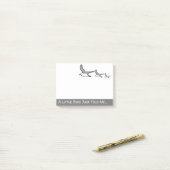 Drie Seagull vliegen in een rij. Vogel Post-it® Notes (Op bureau)