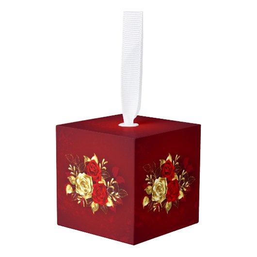 Drie sieradenrozen kubus ornament (Voorkant hoekig)