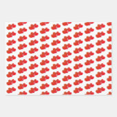 Drie verbonden hartpatroon over wit inpakpapier vel (Voorkant 2)