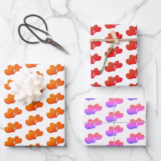 Drie verbonden hartpatroon over wit inpakpapier vel (Voorkant)