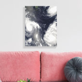 Drie verschillende tyfoons canvas afdruk (Insitu (Woonkamer))