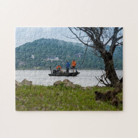 Drie vissers op tafel legpuzzel (Horizontaal)