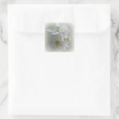 drie witte bloemen vierkante sticker (Tas)