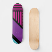 Driehoekige strepen - roze, Paarse, blauw en zwart Skateboard (Voorkant)