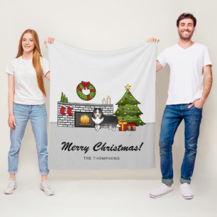 Driekleurige Sheltie-hond in een kerstkamer & teks Fleece Deken