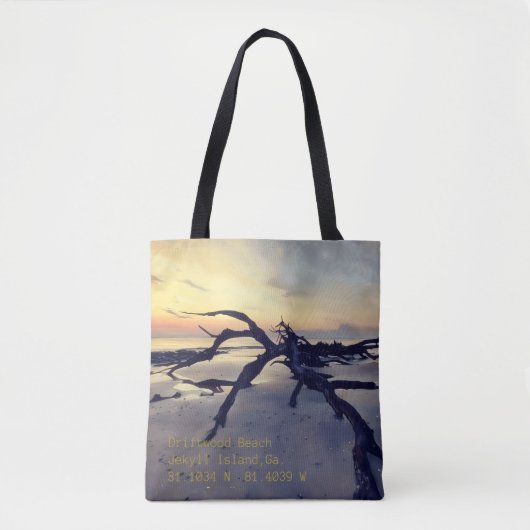 Driftwood Beach at Dawn Tote Bag (Voorkant)