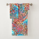 Drijvende perziken en aqua onder gehammerd glas bad handdoek (Insitu)