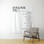 Drink in Love Black White WedBar Menu Sign Wandkleed (In situ)