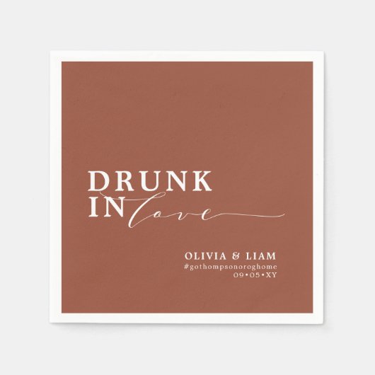 Drink in Love Burnt Oranje Wedding Servet (Voorkant)