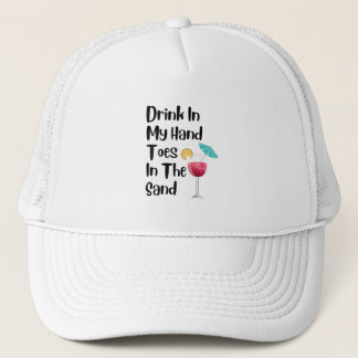 Drink in mijn handschoenen in de zand-T-shirt Trucker Pet